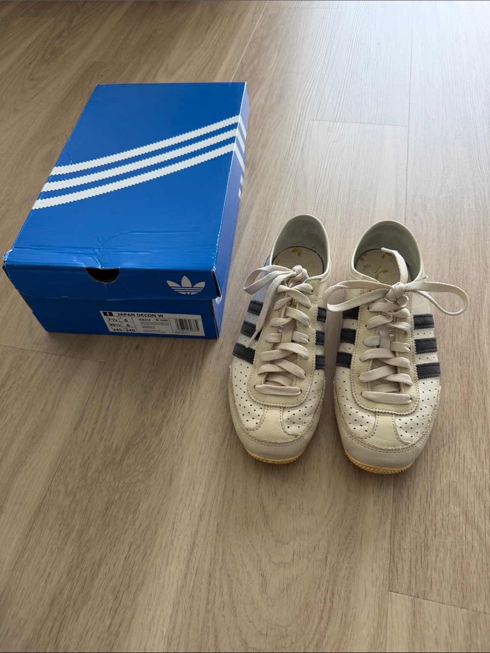 Adidas Japan Decon Women’s Off-White Sneakers with Black Stripes